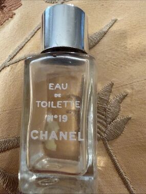 Vintage Chanel No. 19 Eau de
Toilette Miniature Perfume Bottle